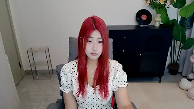 Snapshot of xiaouli chatting on 09/17/25, 07:43 xiaouli online show from 09/17/25, 07:43
