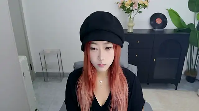 Snapshot of xiaouli chatting on 10/07/25, 01:47 xiaouli online show from 10/07/25, 01:47