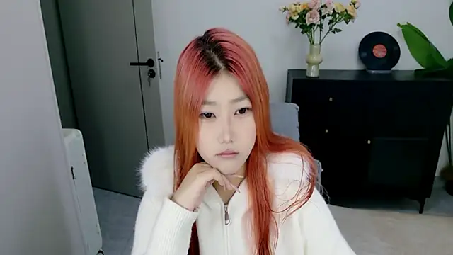Snapshot of xiaouli chatting on 10/17/25, 01:53 xiaouli online show from 10/17/25, 01:53
