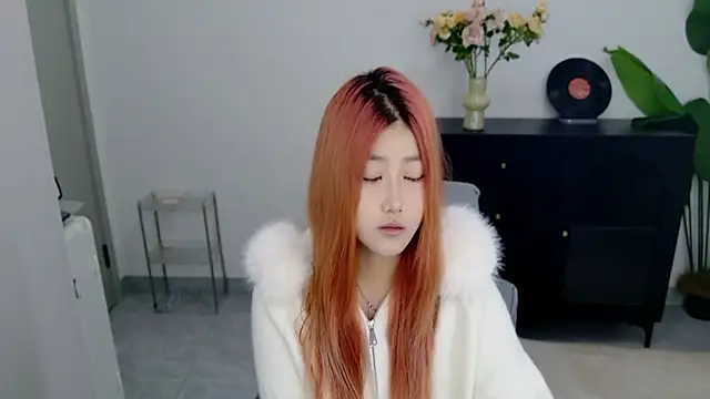 Snapshot of xiaouli chatting on 10/25/25, 02:08 xiaouli online show from 10/25/25, 02:08