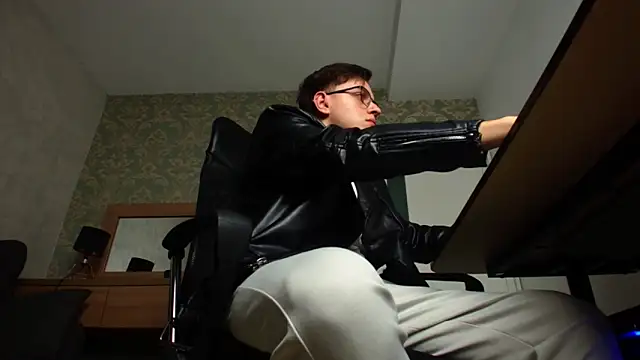 FelixStarkk online show from 10/26/25, 05:02