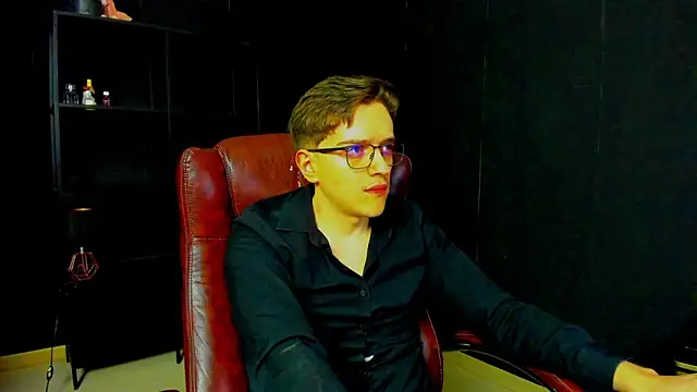 Snapshot of FelixStarkk chatting on 04/22/26, 04:15 FelixStarkk online show from 04/22/26, 04:15