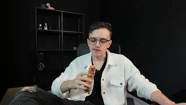 Snapshot of FelixStarkk chatting on 05/03/26, 05:13 FelixStarkk online show from 05/03/26, 05:13