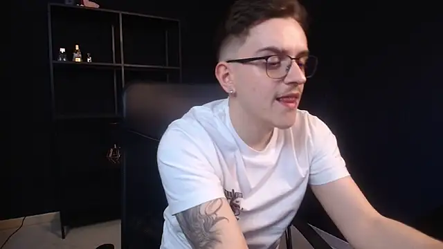Snapshot of FelixStarkk chatting on 05/16/26, 10:36 FelixStarkk online show from 05/16/26, 10:36