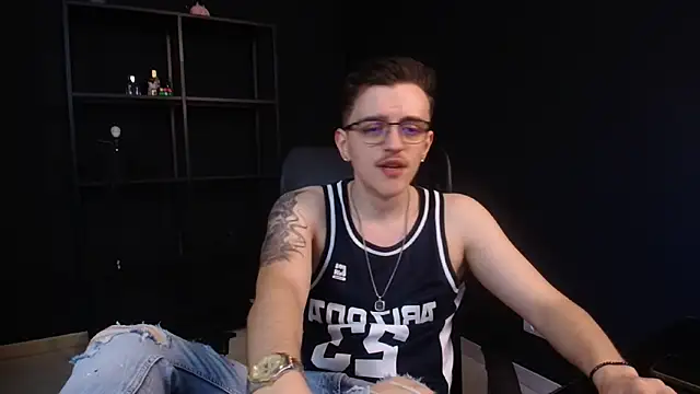 Snapshot of FelixStarkk chatting on 05/27/26, 06:43 FelixStarkk online show from 05/27/26, 06:43