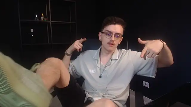 Snapshot of FelixStarkk chatting on 05/31/26, 05:26 FelixStarkk online show from 05/31/26, 05:26