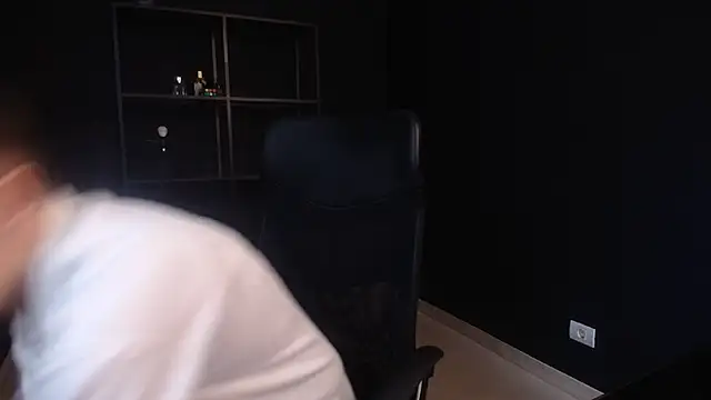 Snapshot of FelixStarkk chatting on 06/15/26, 04:47 FelixStarkk online show from 06/15/26, 04:47