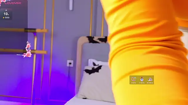 LanaElise online show from 10/24/25, 05:15