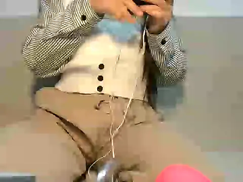 Zuuumon online show from 12/17/25, 11:33