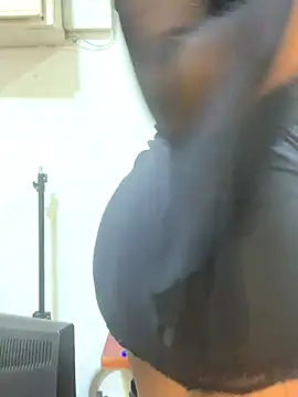 ItsMsBankss02 online show from 09/15/25, 10:54