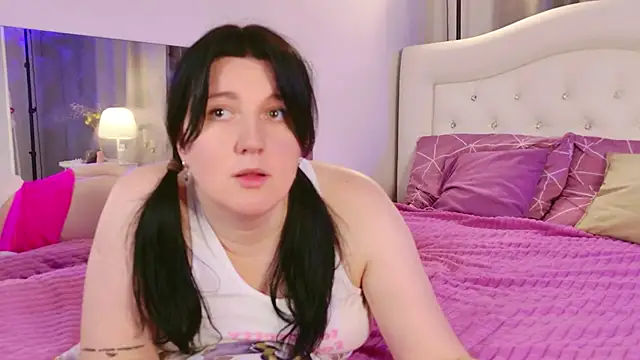 love me  tonight  online show from 11/05/25, 10:26