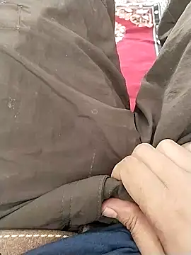 Snapshot of zorhotty chatting on 11/02/25, 05:43 zorhotty online show from 11/02/25, 05:43