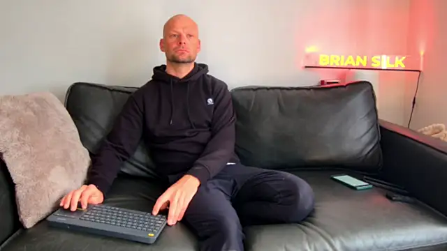 Snapshot of BRIANSILK77 chatting on 05/14/26, 08:21 BRIANSILK77 online show from 05/14/26, 08:21