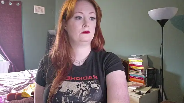 Snapshot of BettyBonvoy chatting on 06/10/26, 03:33 BettyBonvoy online show from 06/10/26, 03:33