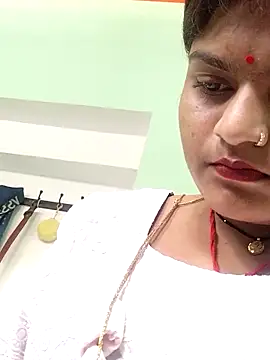 Snapshot of Hot_mirchjii chatting on 09/13/25, 06:57 Hot mirchjii online show from 09/13/25, 06:57