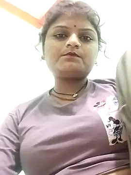 Snapshot of Hot_mirchjii chatting on 09/14/25, 04:06 Hot mirchjii online show from 09/14/25, 04:06