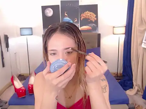 Snapshot of PreciousAmore chatting on 02/06/26, 12:37 PreciousAmore online show from 02/06/26, 12:37