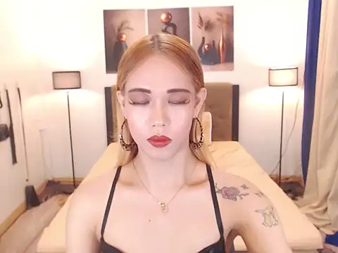 Snapshot of PreciousAmore chatting on 03/18/26, 09:18 PreciousAmore online show from 03/18/26, 09:18