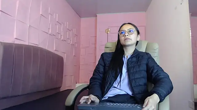 Snapshot of katalina07_1 chatting on 03/30/26, 12:28 katalina07 1 online show from 03/30/26, 12:28