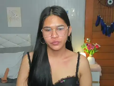 Snapshot of AlianaBlair chatting on 09/18/25, 08:44 AlianaBlair online show from 09/18/25, 08:44