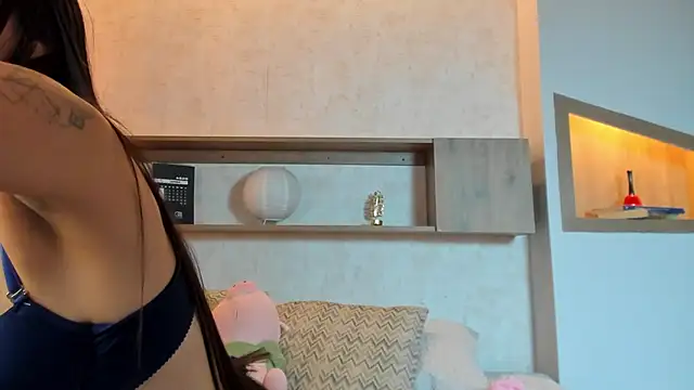 Snapshot of Emilly_Beaumont chatting on 02/03/26, 01:05 Emilly Beaumont online show from 02/03/26, 01:05