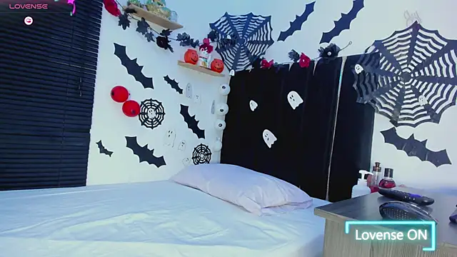 bellota924 online show from 10/16/25, 12:39