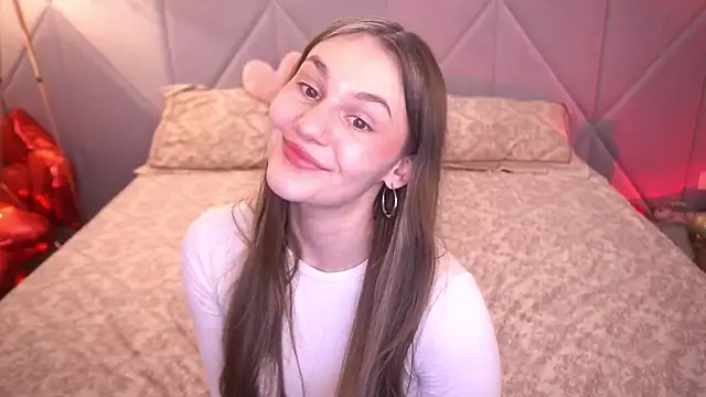 Snapshot of DiamondGoldie chatting on 02/15/26, 08:16 DiamondGoldie online show from 02/15/26, 08:16