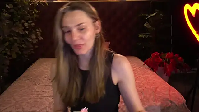 DiamondGoldie online show from 06/08/26, 07:03