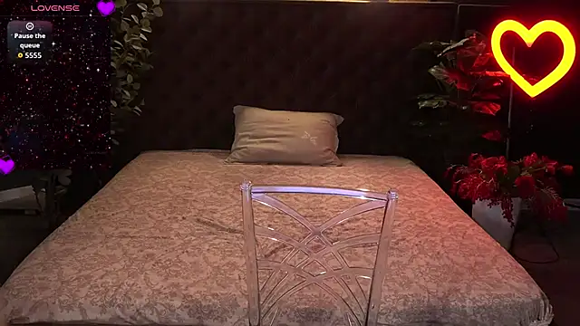 DiamondGoldie online show from 06/12/26, 07:13