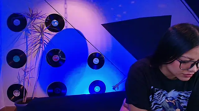 Lilith and Khloe online show from 11/01/25, 11:23