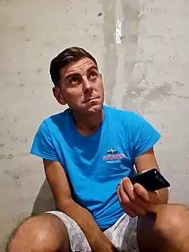 Snapshot of Alex-andru88 chatting on 11/07/25, 01:44 Alex-andru88 online show from 11/07/25, 01:44