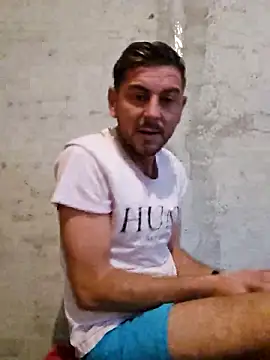 Snapshot of Alex-andru88 chatting on 11/18/25, 09:47 Alex-andru88 online show from 11/18/25, 09:47