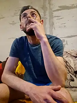 Snapshot of Alex-andru88 chatting on 03/16/26, 07:29 Alex-andru88 online show from 03/16/26, 07:29