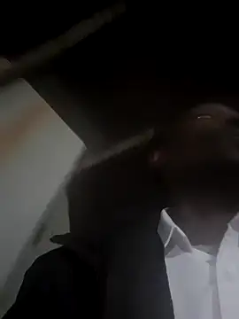 Snapshot of sex-machanic chatting on 12/15/25, 05:39 sex-machanic online show from 12/15/25, 05:39