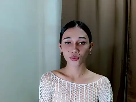 Snapshot of Urfucking_khloe1 chatting on 11/15/25, 12:34 Urfucking khloe1 online show from 11/15/25, 12:34