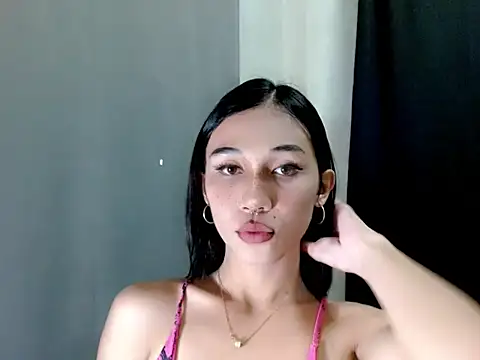 Snapshot of Urfucking_khloe1 chatting on 12/04/25, 11:02 Urfucking khloe1 online show from 12/04/25, 11:02