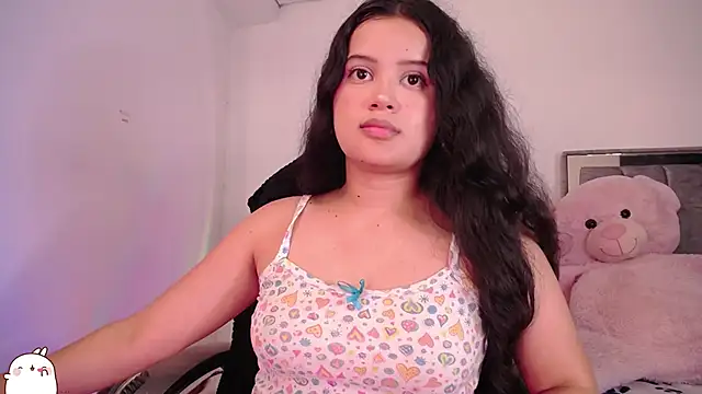 Snapshot of danei__ chatting on 11/07/25, 10:32 danei online show from 11/07/25, 10:32