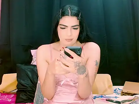 Snapshot of _crystal23_ chatting on 09/14/25, 05:06 crystal23 online show from 09/14/25, 05:06