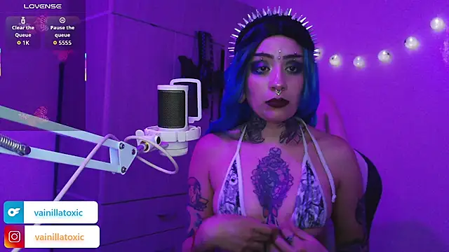 Snapshot of vainilla_doll chatting on 01/16/26, 11:20 vainilla doll online show from 01/16/26, 11:20