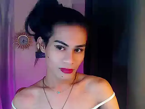 Snapshot of bellalot chatting on 01/07/26, 02:41 bellalot online show from 01/07/26, 02:41