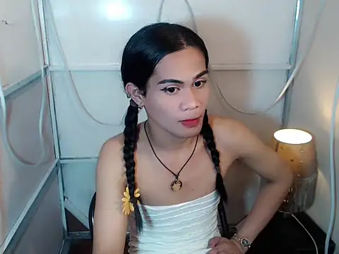 Snapshot of bellalot chatting on 02/18/26, 01:23 bellalot online show from 02/18/26, 01:23