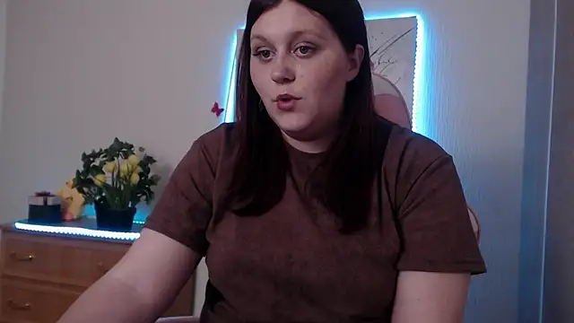 Alisawoods  online show from 05/06/26, 01:16