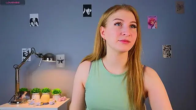 LorettaGladman online show from 10/16/25, 04:24