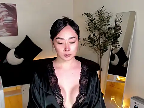 Snapshot of Ms_yhanna chatting on 05/05/26, 11:46 Ms yhanna online show from 05/05/26, 11:46