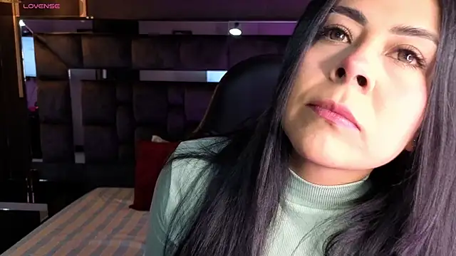 Aniajoness  online show from 11/20/25, 04:01