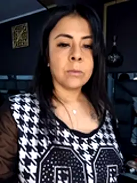 Aniajoness  online show from 12/05/25, 03:04