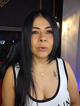 Aniajoness  online show from 06/25/26, 05:12