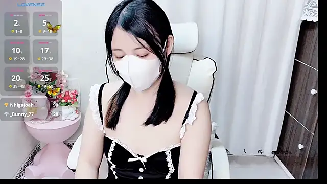 phuongnhi  online show from 04/25/26, 01:41