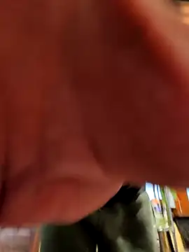 Snapshot of sizableunicorn7 chatting on 11/17/25, 10:15 sizableunicorn7 online show from 11/17/25, 10:15