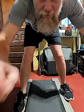 Snapshot of sizableunicorn7 chatting on 11/19/25, 10:54 sizableunicorn7 online show from 11/19/25, 10:54